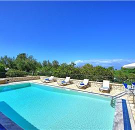 3 bedroom villa with pool in Kassiopi, Corfu, sleeps 6